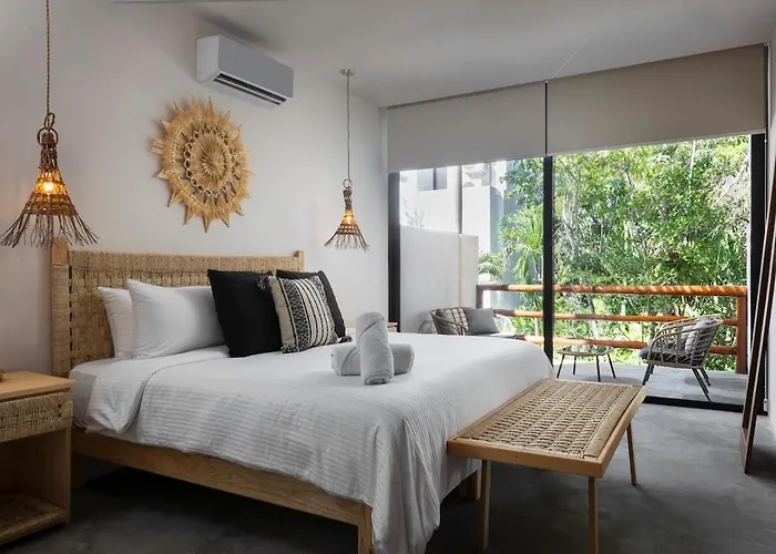 Сasa de vacaciones 4br Jungle With Jacuzzi In Private Gated Community