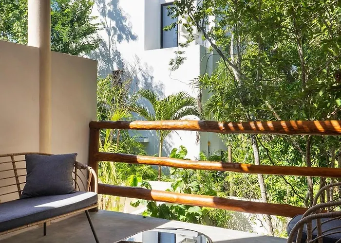 4br Jungle With Jacuzzi In Private Gated Community